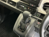 発進時から滑らかに加速する無段階変速のCVTはストップ&ゴーの多い街の中も快適です