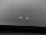 ◆HUD(ヘッドアップディスプレー)◆道路標識や、駆動力の配分状況なども表示します。少ない視線・焦点移動で必要な情報を読み取れます。