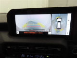 バックモニターを装備しています。車庫入れ時等に車両後方が確認出来るのでとても便利です。