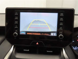 バックモニターを装備しています。車庫入れ時等に車両後方が確認出来るのでとても便利です。