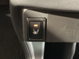 シートヒーターが付いています!寒い日に便利な装備ですね。