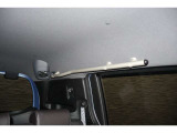 ルーフインナーサイドパイプが付いており、車内の天井空間を有効活用することが出来ます!