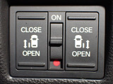 運転席からもスライドドアをボタン操作でスピーディーに開閉できます!またスマートキーでも操作できるので便利です。