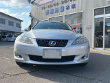 安心して長く乗れる高品質な中古車を常時100台以上展示してます。もし、欲しいクルマが置いてなければ、気軽に声をかけてください。ご希望の車を全国から探します!