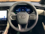 【パワーバックドア】スマートキーや運転席のボタンを押すだけでリアゲートが自動で開閉します!荷物を持っている時や、高い位置にあるバックドアを閉める際に便利な機能です♪