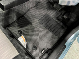 嬉しい純正フロアマット付き♪ 状態も良好です(^^♪