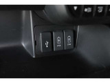 USB入力端子ついています!Apple CarPlayや、Android Autoに接続可能で、音楽再生やスマホのナビ機能が使用できます♪