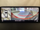 狭い場所での駐車やすれ違いなどでより的確な運転操作に役立つ360&deg;ビューモニターが装備されています。
