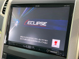 【大画面ナビ】人気の大型9インチナビを装備。存在感のある大画面はインパクト大!ナビ利用時のマップ表示は見やすく、テレビやDVDは臨場感がアップ!いつものドライブがグッと楽しくなります♪
