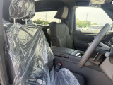 当店では入荷次第隅々まで車への傷、へこみ等をチェックしております。安心してお客様のご希望に合った一台もお探しする事も可能です。