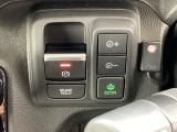 スマートな電子制御式パーキングブレーキに加え、渋滞時などでブレーキペダルから足を離しても停車を維持するオートブレーキホールド機能により、運転がより快適になります。