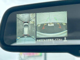 【アラウンドビューモニター】専用のカメラにより、上から見下ろしたような視点で360度クルマの周囲を確認することができます☆死角部分も確認しやすく、狭い場所での切り返しや駐車もスムーズに行えます。