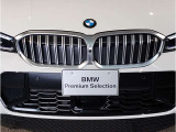 【キドニーグリル】BMWは約90年もの間、ほぼ全ての車両にひと目でBMWだと分かるこの特徴的なフロントグリルが備えられ、デザイン・アイコンとして親しまれてきました。