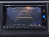 バックモニター付きで、車庫入れやバック時の後方確認をサポート。