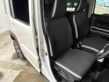 運転席シート廻りは使用感も少なく、良好な状態となっています。丁寧に使われていたことがよくわかりますね。