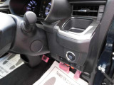 【こだわりの品質】新車にも負けないくらい満足していただけるお車を提供するということが弊社のこだわりでありモットーです。たかが中古車ではなく、されど中古車を実感していただきたいです。