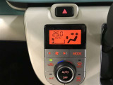オートエアコンです。温度設定ができます。冷え性の方が乗っても安心ですね♪
