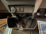 運転席・助手席シートヒーター付き♪お尻や腰回りを温めてくれますよ(^^♪