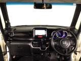 【前方視界】開放的な前方視界!運転がしやすく疲れにくいです♪窓が大きく、見通しがとっても良いおクルマですよ♪