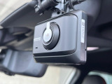 【ドライブレコーダー】ドライブレコーダー装備!走行中はもちろん、あおり運転や事故に遭遇した際、映像で記録し、万一のリスクに備えます。※記録用SDカードはお客様ご自身でご準備いただく必要があります。