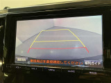 バックガイドモニターで、後方を確認しながら安心して駐車することができます。運転初心者も熟練者も必須の機能ですよ!