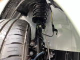 お車を安心してお乗りいただく為には、足回りの定期点検が欠かせません。サービスサポート(有償保証)では無料点検もご提供しており、安心のカーライフをお過ごしいただけるサポート体制が整っています。