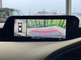 【360&deg;ビューモニター】専用のカメラにより、上から見下ろしたような視点で360度クルマの周囲を確認することができます☆死角部分も確認しやすく、狭い場所での切り返しや駐車もスムーズに行えます。