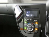 オートエアコンは、設定温度に自動で調整してくれるので車内は、いつも快適にしてくれます。