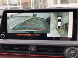 【全周囲モニター】フロント+サイド+バックにカメラが装着されています。車庫入れが苦手な方もこれがあれば安心ですね。