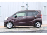 ほかにも運転席シートヒーター・ハイビームアシスト・助手席アンダートレイ・前席アームレスト・盗難警報装置なども装備しています
