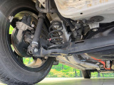 お車を安心してお乗りいただく為には、足回りの定期点検が欠かせません。サービスサポート(有償保証)では無料点検もご提供しており、安心のカーライフをお過ごしいただけるサポート体制が整っています。