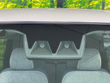 【スマートアシスト】走行中に前方の車両等を認識し、衝突しそうな時は警報とブレーキで衝突回避と被害軽減をアシスト。より安全にドライブをお楽しみいただけます。