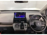 【前方視界】開放的な前方視界!運転がしやすく疲れにくいです♪窓が大きく、見通しがとっても良いおクルマですよ♪