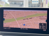 ●純正ナビ:一体感のあるナビは、高級感ある車内を演出してくれます。オーディオ機能も充実しておりますので、運転もより楽しめます♪