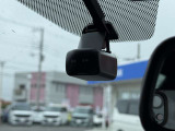 ドライブレコーダー付きなのでもしもの時も安心!カメラがしっかりと記録します☆