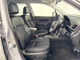 ★フロントシート★ 自然な姿勢のままでいられるシートが、運転しやすさと疲れにくさを感じさせてくれるはずです♪
