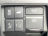 【パワーバックドア】スマートキーや運転席のボタンを押すだけでリアゲートが自動で開閉します!荷物を持っている時や、高い位置にあるバックドアを閉める際に便利な機能です♪