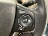 【アダプティブ・クルーズ・コントロール】予め設定した車速内でクルマが自動的に加減速。 前走車との適切な車間距離を維持しながら追従走行し、高速道路でのドライバーの疲労を軽減してくれる嬉しい機能付♪
