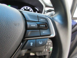 Hondaセンシングの機能のひとつ、アダプティブクルーズコントロール付!アクセルから足を離しても設定したスピードと前車との車間を保ち走行してくれます!車線維持もアシスト☆高速道路で疲労軽減ですね☆