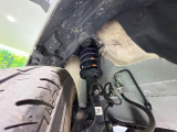 お車を安心してお乗りいただく為には、足回りの定期点検が欠かせません。サービスサポート(有償保証)では無料点検もご提供しており、安心のカーライフをお過ごしいただけるサポート体制が整っています。