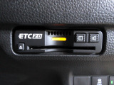 ETC付。高速道路の料金所はキャッシュレスで通過です。サービスエリア等にあるスマートインターの出入りも利用可能でとっても便利。ご納車後すぐにお使い頂けるようセットアップしてのお渡しとなります。