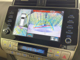 【マルチテレインモニター】車のフロントやサイドのカメラ画像を同時にモニター表示することで、悪路や狭い道を走行時でも周囲の状況確認ができ安心!本格SUVにうれしい装備です♪