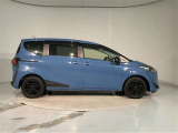 「こんな車屋さんがあるんだ!」、「おもしろい!」と感じていただけましたら、私どもも大変うれしく思います。ご来店のご感想、お待ちしております。