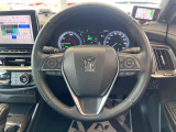 【純正革巻きステアリング】上質な革を使用することで、手にしっかり馴染みとても運転しやすいハンドルです♪