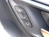 【メモリー機能付きパワーシート】ドライバーごとに設定したシート位置を記憶して、ボタン一つで切り替えできる便利な機能!運転する方が複数名いらっしゃるご家庭におすすめです♪