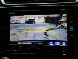 バックカメラの画像です。ガイドラインがスムースな車庫入れをサポートいたします。車庫入れの安心感がアップしますね。
