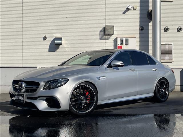 EクラスAMG E63 S 4マチックプラス 4WD本革シート