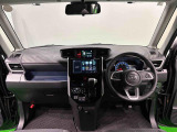 見易い計器類と運転し易いドライビングポジションは、視角も少なく前方&左右の見切りが良く運転し易いクルマです。ブラック基調のインテリアが洗練された空間を演出してくれます。