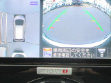 〔MOD付アラウンドビュー〕自車を上から見下ろす様な映像が映し出される全周囲型アラウンドビューモニターには移動物検知も付いており車庫入れも安心楽々ですね!