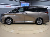 両側パワースライドドア付きだから、狭い駐車スペースなどでの 乗り降りラクラク!小さなお子さまのいるご家庭には嬉しい装備。